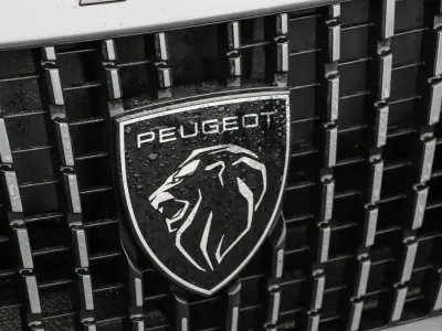 Used Peugeot 2008 GT 129 HP (94 kW) 2023 Grey SUV