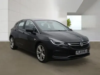 Second-hand Vauxhall Astra SRi 150 CP (110 kW) 2019 Negru Hatchback