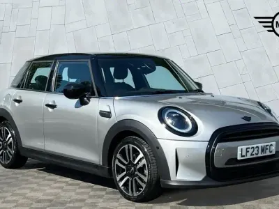 Used Mini Cooper Exclusive 134 HP (98 kW) 2023 Silver Hatchback