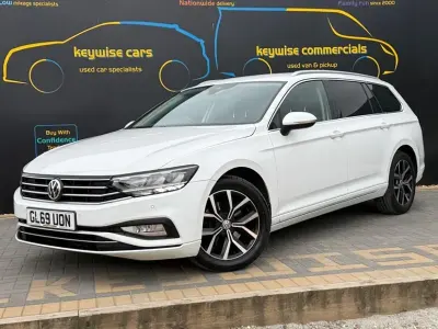 Used VW Passat SEL 120 HP (88 kW) 2019 White Estate