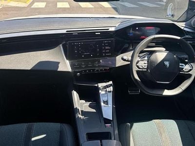 Peugeot e-308