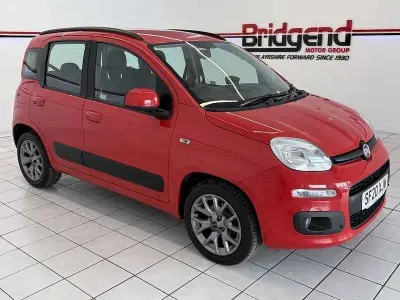 Używany Fiat Panda Lounge 69 KM (50 kW) 2020 Czerwony Hatchback