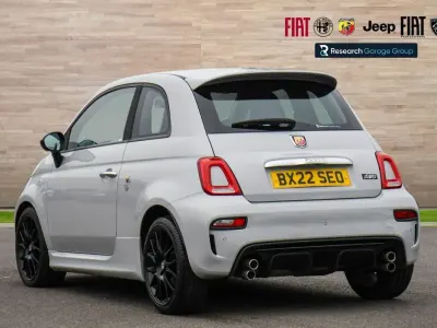 Begagnad Abarth 595 Pista 165 HK (121 kW) 2022 Grå Halvkombi