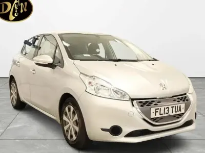 Used Peugeot 208 Access 68 HP (50 kW) 2013 Silver Hatchback