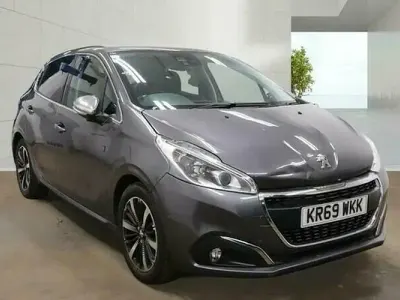 Second-hand Peugeot 208 82 CP (60 kW) 2019 Hatchback