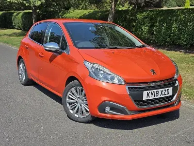Second-hand Peugeot 208 Allure 2018 Portocaliu Hatchback