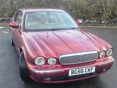 Used Jaguar XJ8 Sovereign 2006 Red Sedan