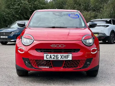 New Fiat 600 Icon 99 HP (72 kW) 2026 Red SUV