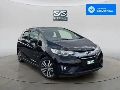 Used Honda Fit Hybrid 137 HP (100 kW) 2014 Black Hatchback