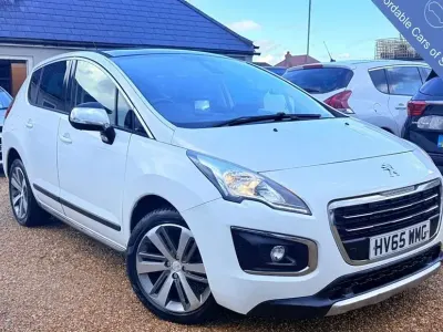 Used Peugeot 3008 Allure 118 HP (86 kW) 2015 White Estate
