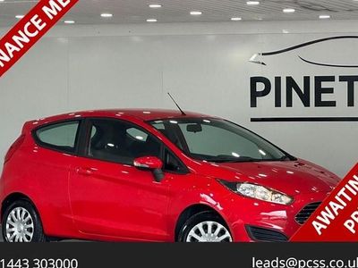 Usado Ford Fiesta Style 82 HP (60 kW) 2014 Vermelho Citadino