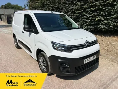 Used Citroën Berlingo 100 HP (73 kW) 2023 White MPV