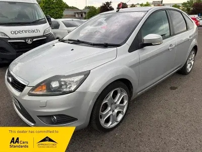 Usado Ford Focus Titanium 2008 Prateado Citadino
