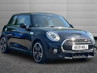 Used Mini Cooper S Sport 192 HP (141 kW) 2019 Black Hatchback