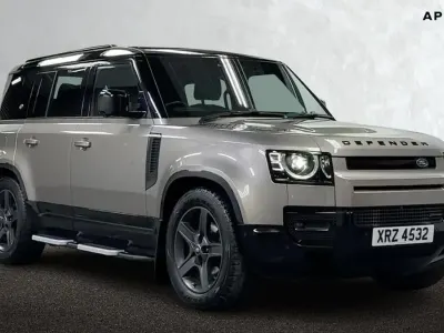 Usado Land Rover Defender SE Dynamic 2023 Castanho SUV