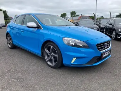 Used Volvo V40 R-Design 115 HP (84 kW) 2014 Blue Hatchback