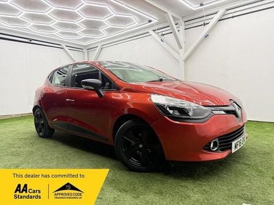 Used Renault Clio IV Play 75 HP (55 kW) 2016 Red Hatchback