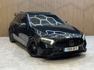 Begagnad Mercedes A180 AMG Line Premium Plus 136 HK (100 kW) 2019 Svart Halvkombi