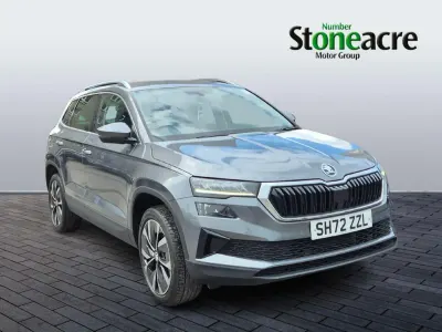 Begagnad Skoda Karoq SE L 150 HK (110 kW) 2023 Grå SUV