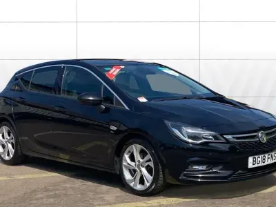 Used Vauxhall Astra SRi 105 HP (77 kW) 2018 Black Hatchback
