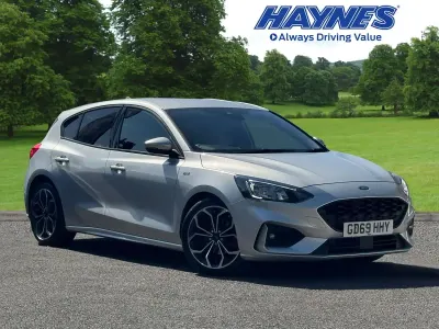 Begagnad Ford Focus ST-Line X 120 HK (88 kW) 2020 Silver Halvkombi