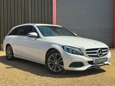 Used Mercedes C250 204 HP (150 kW) 2015 White Estate