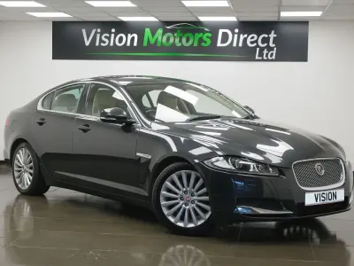 Gebraucht Jaguar XF Luxury 200 PS (147 kW) 2015 Grau Limousine