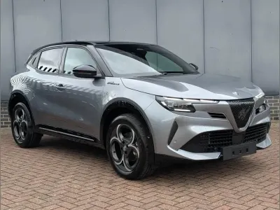New Alfa Romeo Junior Edizione Speciale 143 HP (105 kW) 2025 Other SUV