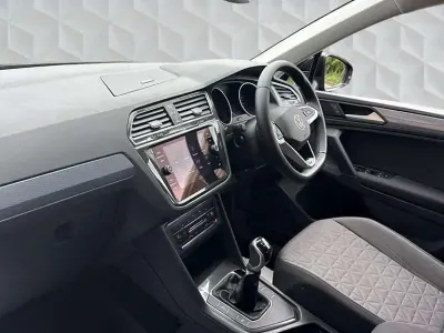 Used VW Tiguan Life 150 HP (110 kW) 2023 Black SUV