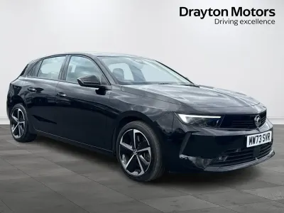 Second-hand Vauxhall Astra Design Edition 2023 Negru Hatchback