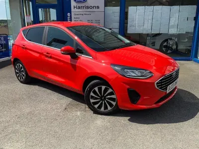 Used Ford Fiesta Titanium 100 HP (73 kW) 2023 Red Hatchback
