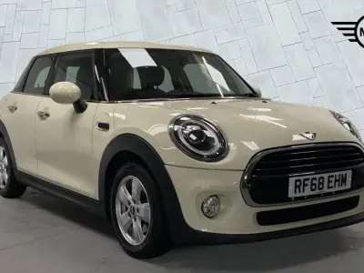 Used Mini Cooper Hatch 134 HP (98 kW) 2018 White Hatchback