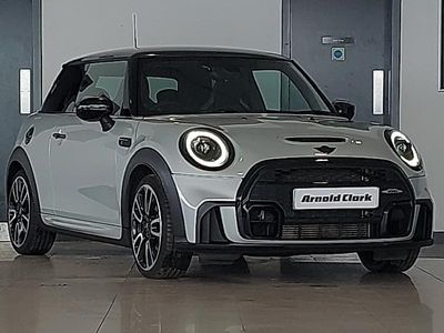 Usado Mini Cooper S Comfort 178 HP (130 kW) 2022 Branco Citadino