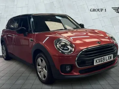 Used Mini Cooper Clubman Classic 136 HP (100 kW) 2019 Red Estate