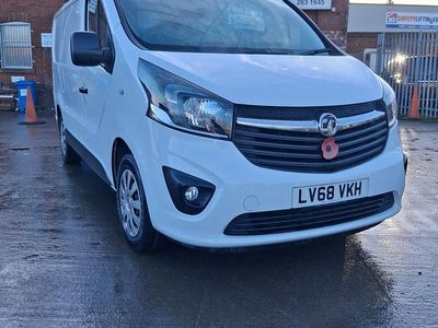 White Used 2018 Vauxhall Vivaro Sportive MPV | £5,799 (A bit pricey)
