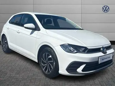 Begagnad VW Polo Life 95 HK (69 kW) 2024 Vit Halvkombi