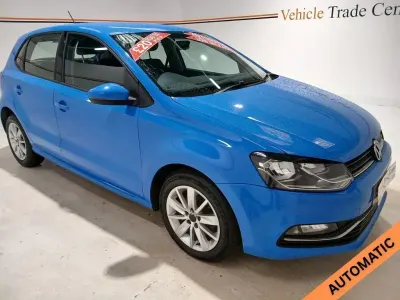 Used VW Polo SE 90 HP (66 kW) 2015 Blue Hatchback