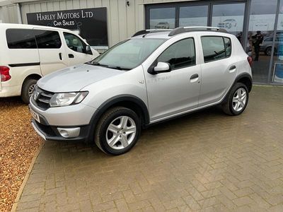 Used Dacia Sandero Lauréate 2015 Silver Hatchback