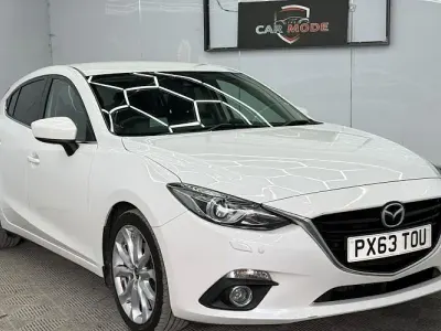 Used Mazda 3 Inclusive 120 HP (88 kW) 2014 White Hatchback