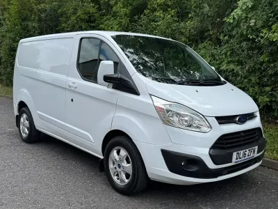 Used Ford Transit Custom Limited 125 HP (91 kW) 2016 White Van