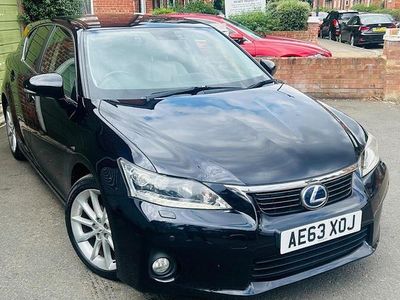 Lexus CT200h