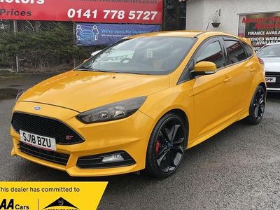 Used Ford Focus ST 250 HP (183 kW) 2018 Yellow Hatchback