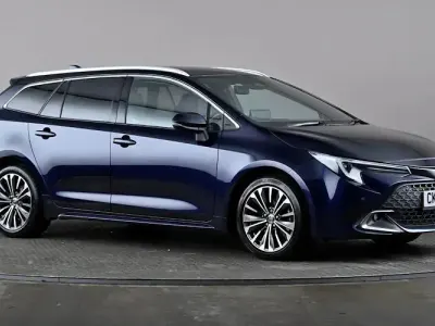 Used Toyota Corolla Design 196 HP (144 kW) 2023 Blue Estate