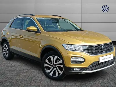 Used VW T-Roc Active 110 HP (80 kW) 2021 Yellow SUV