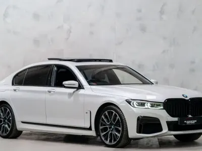Begagnad BMW 745e M Sport 2019 Vit Sedan