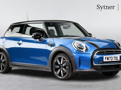 Used Mini Cooper Exclusive 134 HP (98 kW) 2023 Blue Hatchback