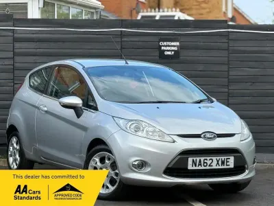 Used Ford Fiesta Zetec 82 HP (60 kW) 2012 Silver Hatchback