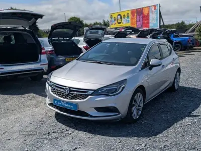 Used Vauxhall Astra Design Edition 110 HP (80 kW) 2016 Silver Hatchback