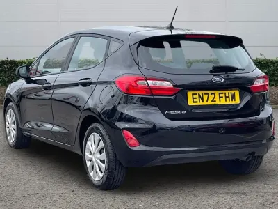 Usado Ford Fiesta Trend 101 CV (74 kW) 2022 Negro Utilitario