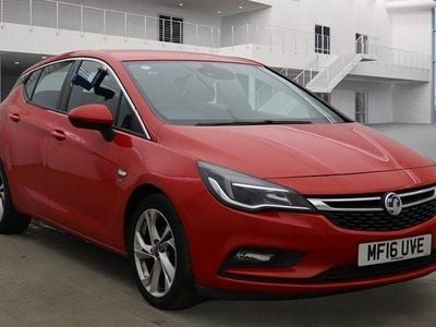 Used Vauxhall Astra SRi 150 HP (110 kW) 2016 Red Hatchback